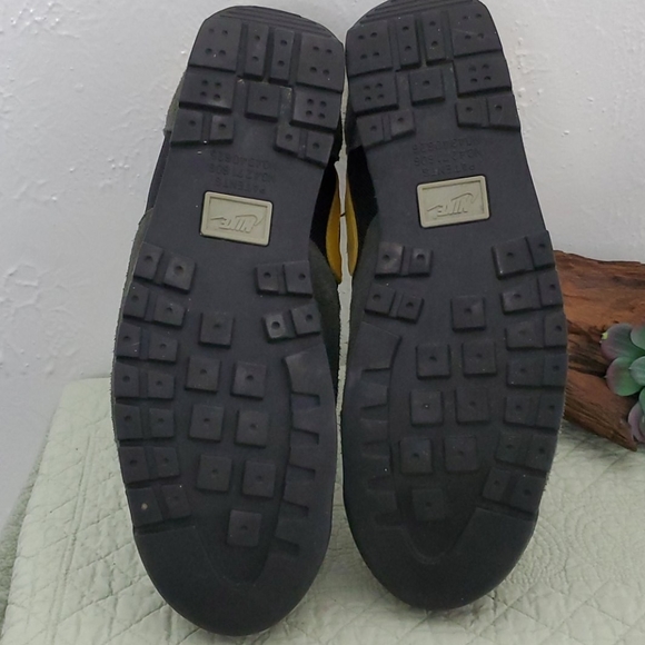 Nike shoes - Picture 8 of 15